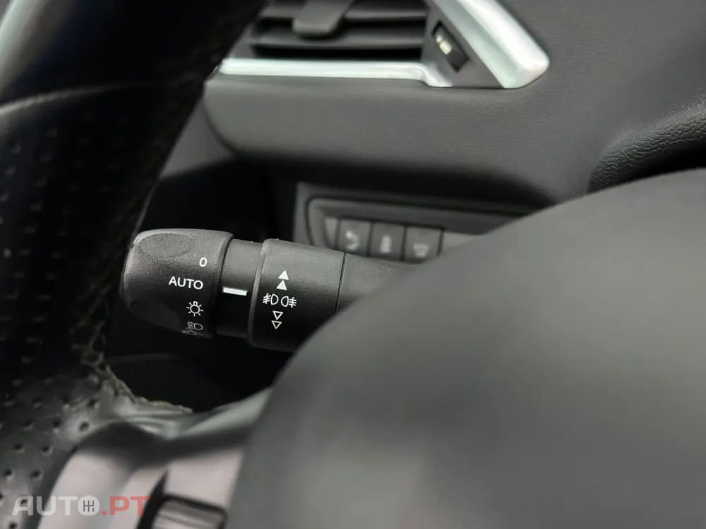 Peugeot 208 1.6 e-HDi Allure