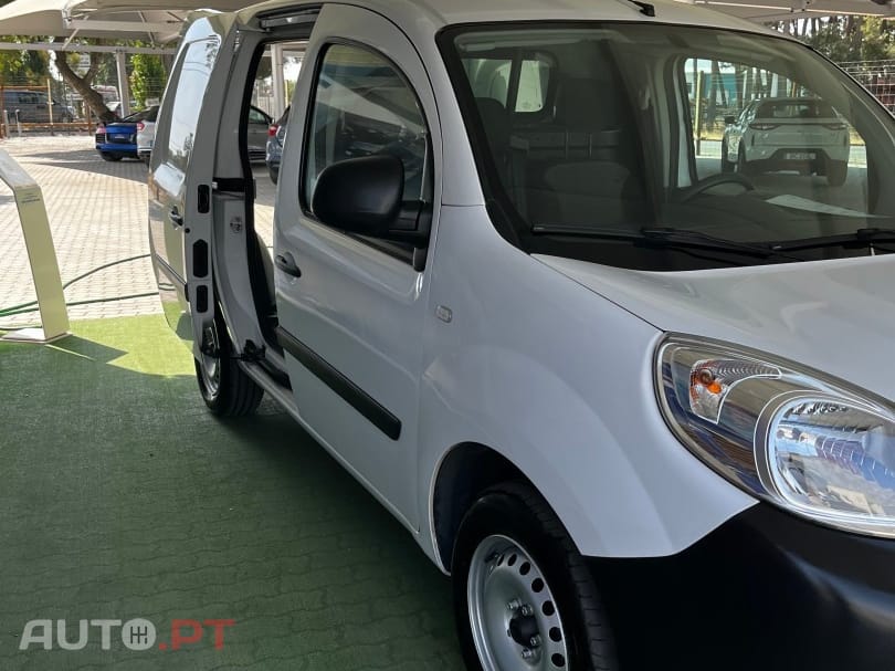 Renault Kangoo Outro