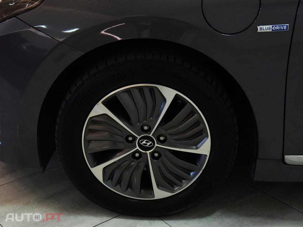 Hyundai Ioniq 1.6 GDI PHEV