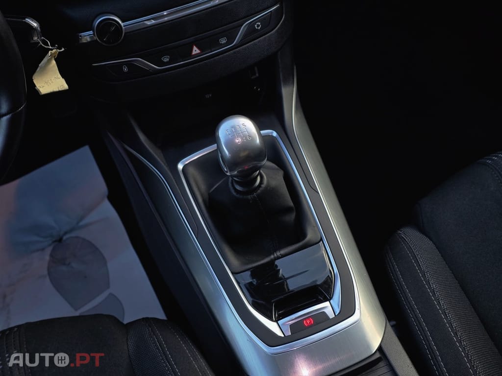 Peugeot 308 1.6 BlueHDi Allure J17