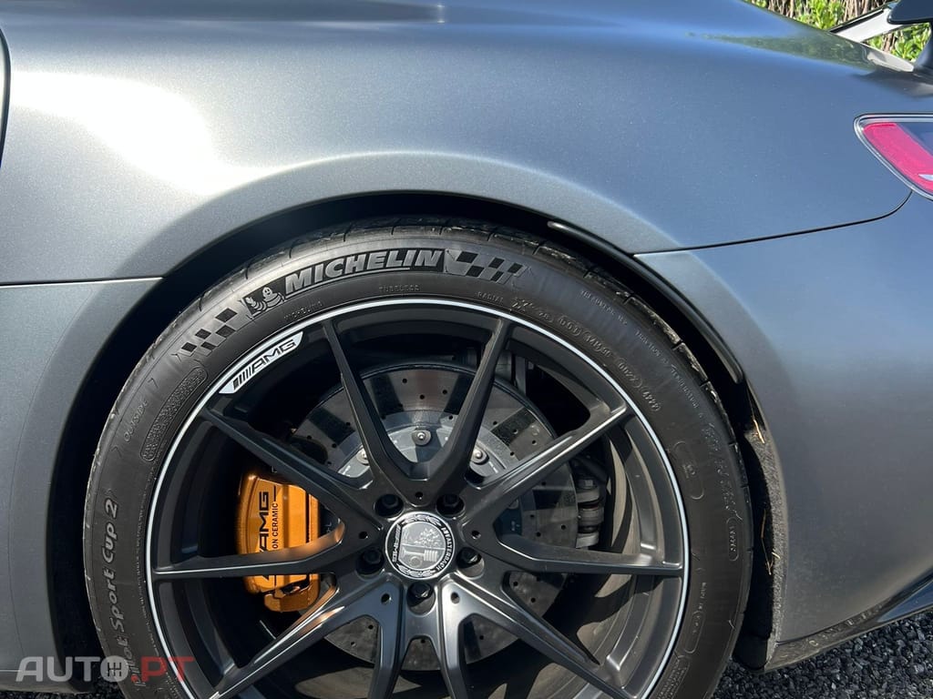 Mercedes-Benz AMG GT R