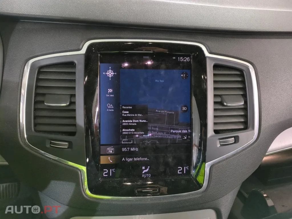 Volvo XC90 2.0 T8 PHEV Momentum Plus AWD