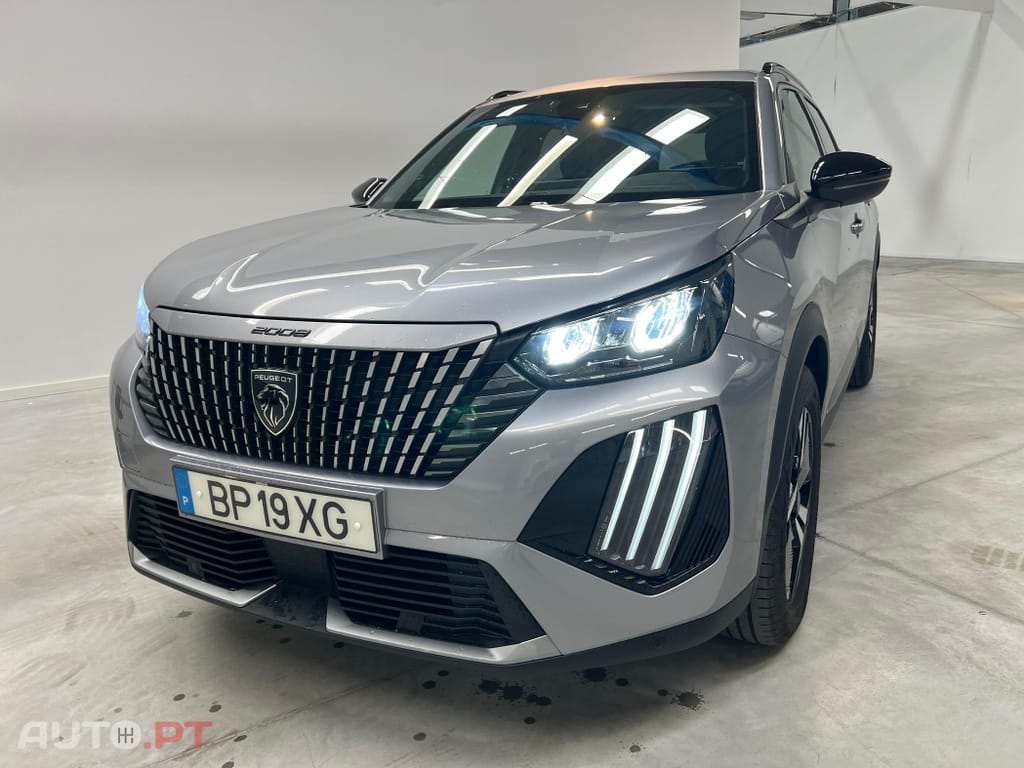 Peugeot 2008 1.2 Hybrid Allure e-DCS6