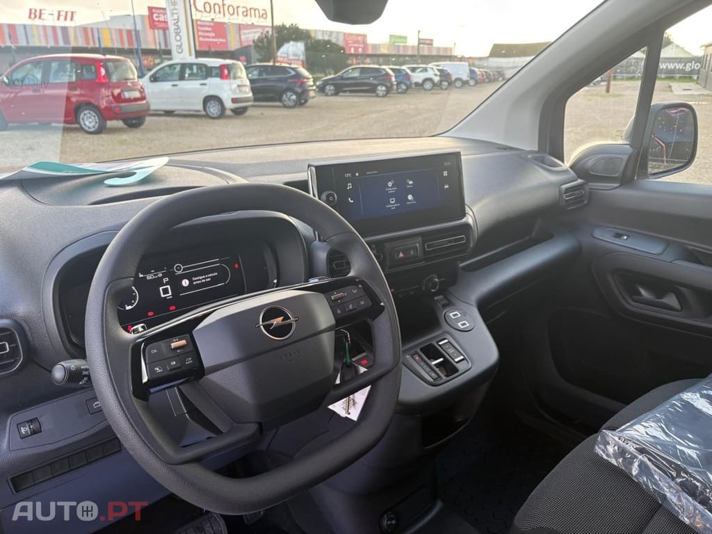 Opel Combo 1.5 Blue Hdi EAT6