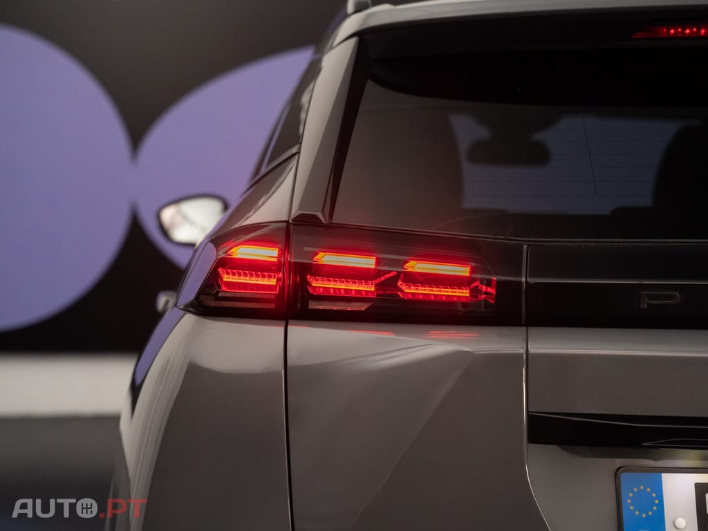 Peugeot 2008 1.2 Hybrid Allure e-DCS6