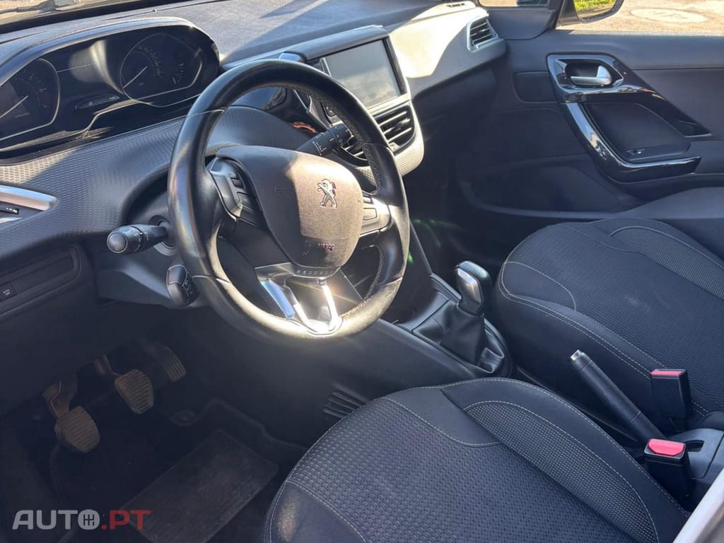 Peugeot 208 1.2 PureTech Allure