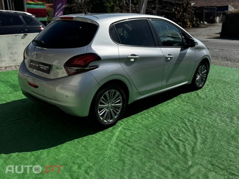 Peugeot 208 1.2 PureTech Style