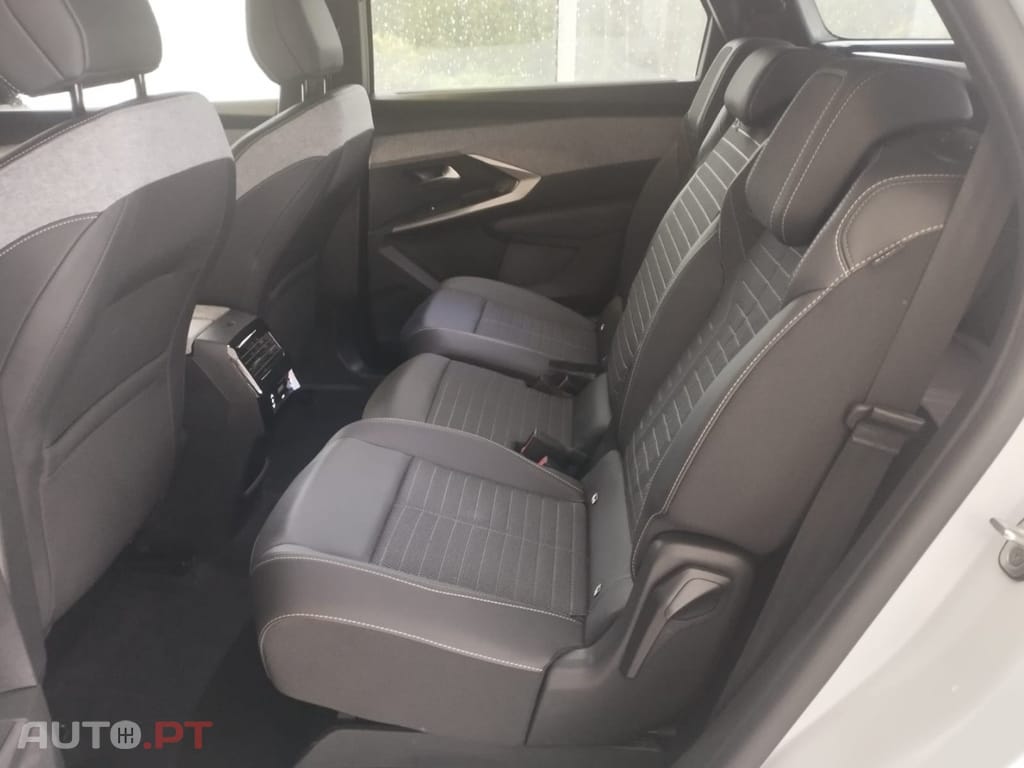 Peugeot E-5008 73 kWh Allure