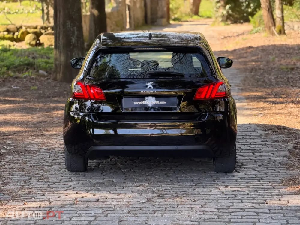 Peugeot 308 1.2 PureTech Allure EAT8