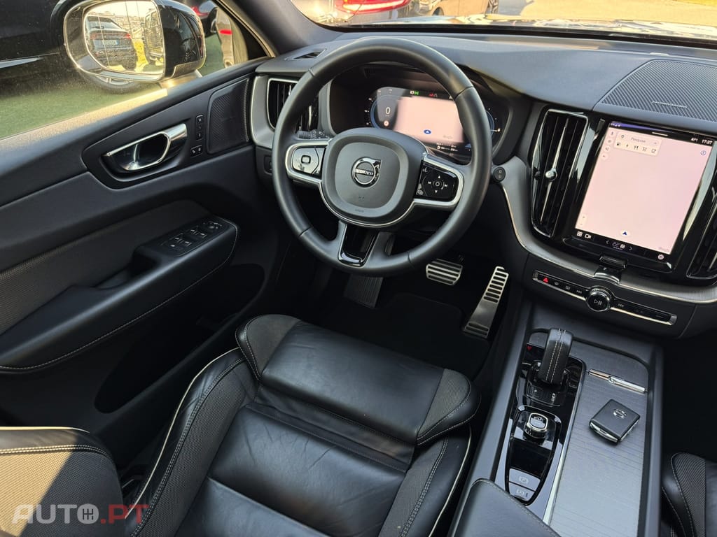 Volvo XC60 2.0 T6 PHEV R-Design AWD
