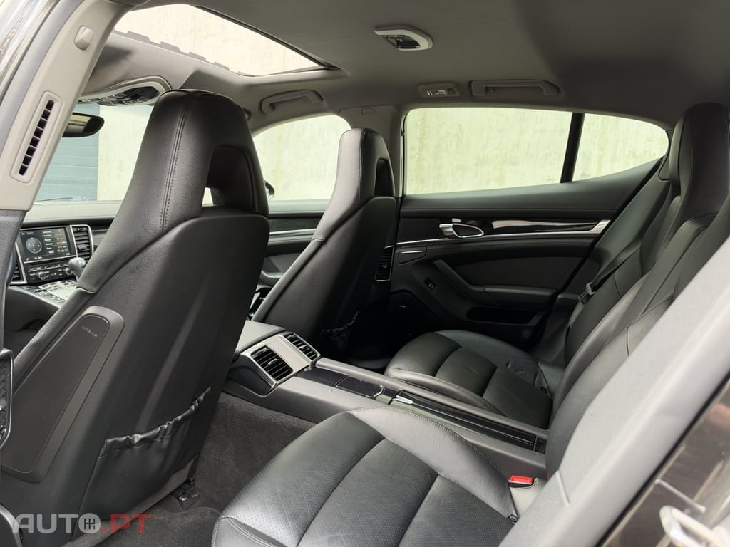 Porsche Panamera Platinum Edition