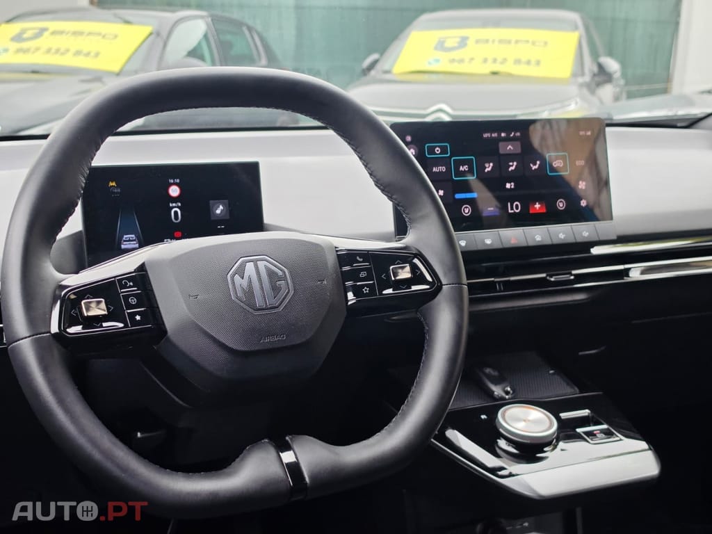 MG MG4 64 kWh Luxury