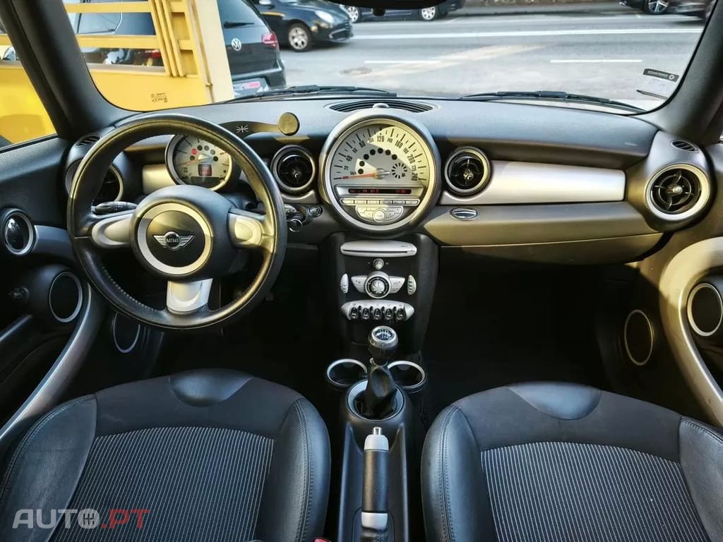 MINI Cooper Cooper D