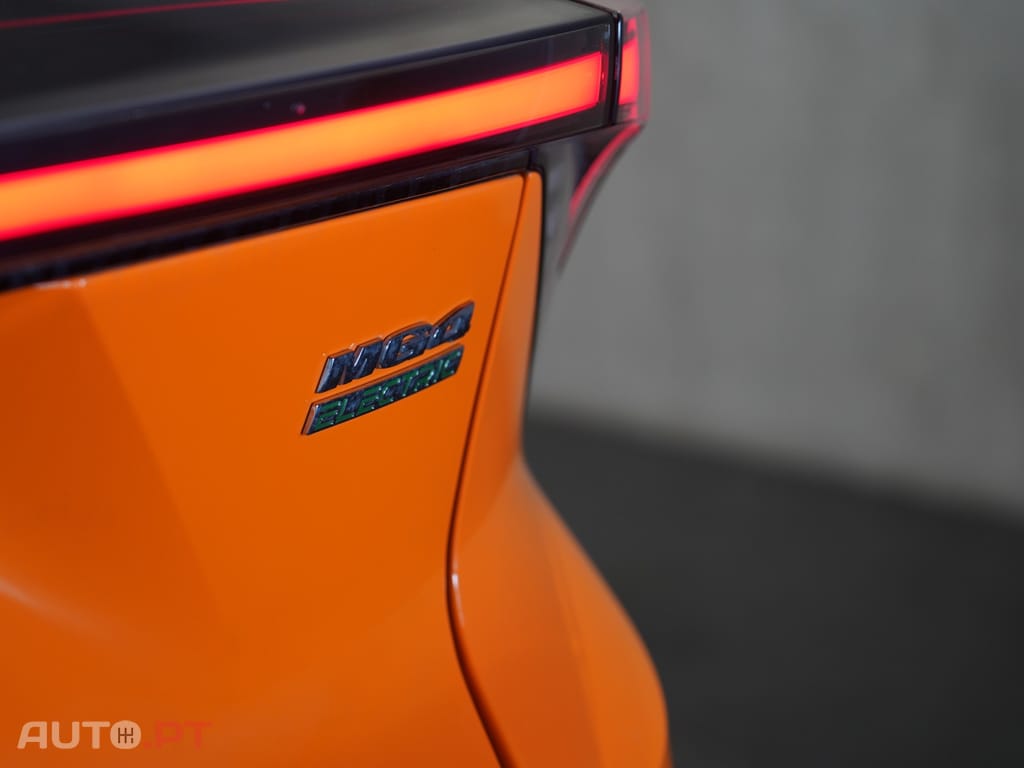 MG MG4 64 kWh Luxury