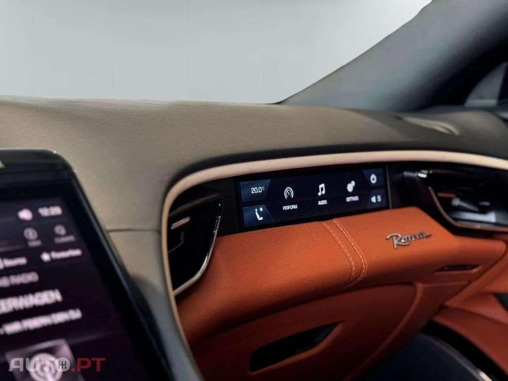 Ferrari Roma MATRIX CARBON