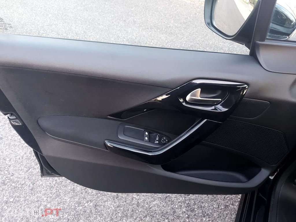 Peugeot 208 1.6 BlueHDi Style