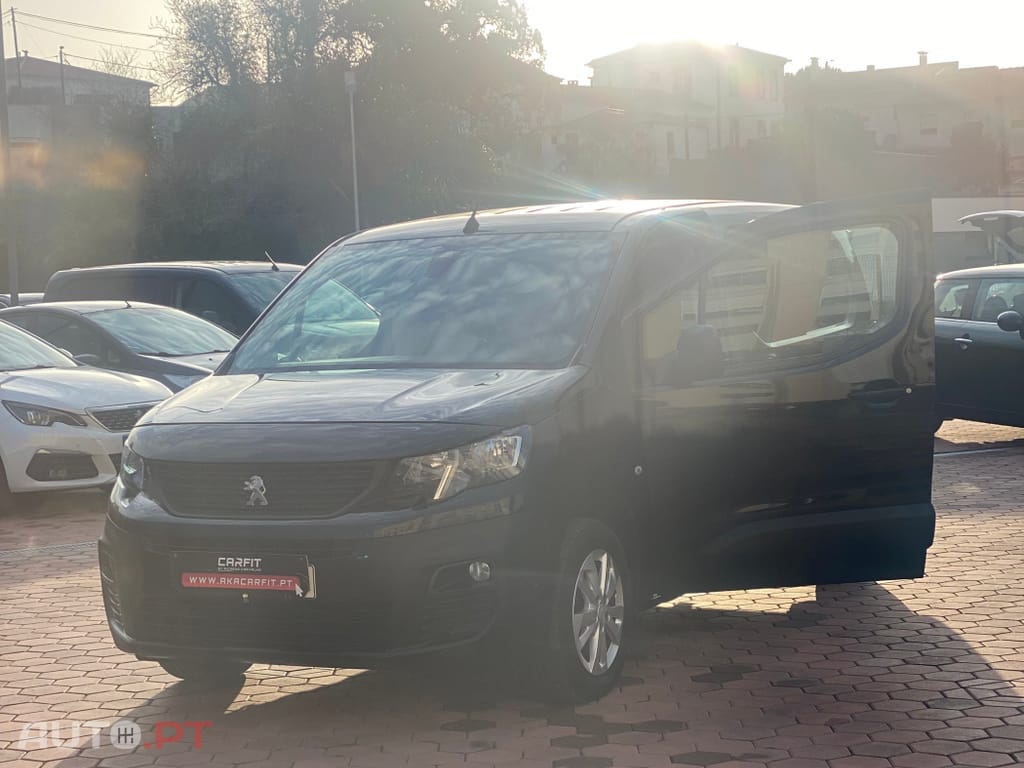 Peugeot Partner 1.5 BlueHDi Asphalt Longa EAT8