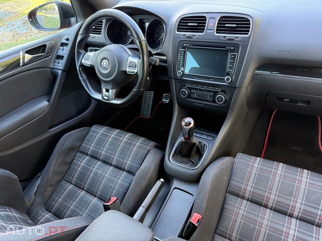 Volkswagen Golf 2.0 GTi