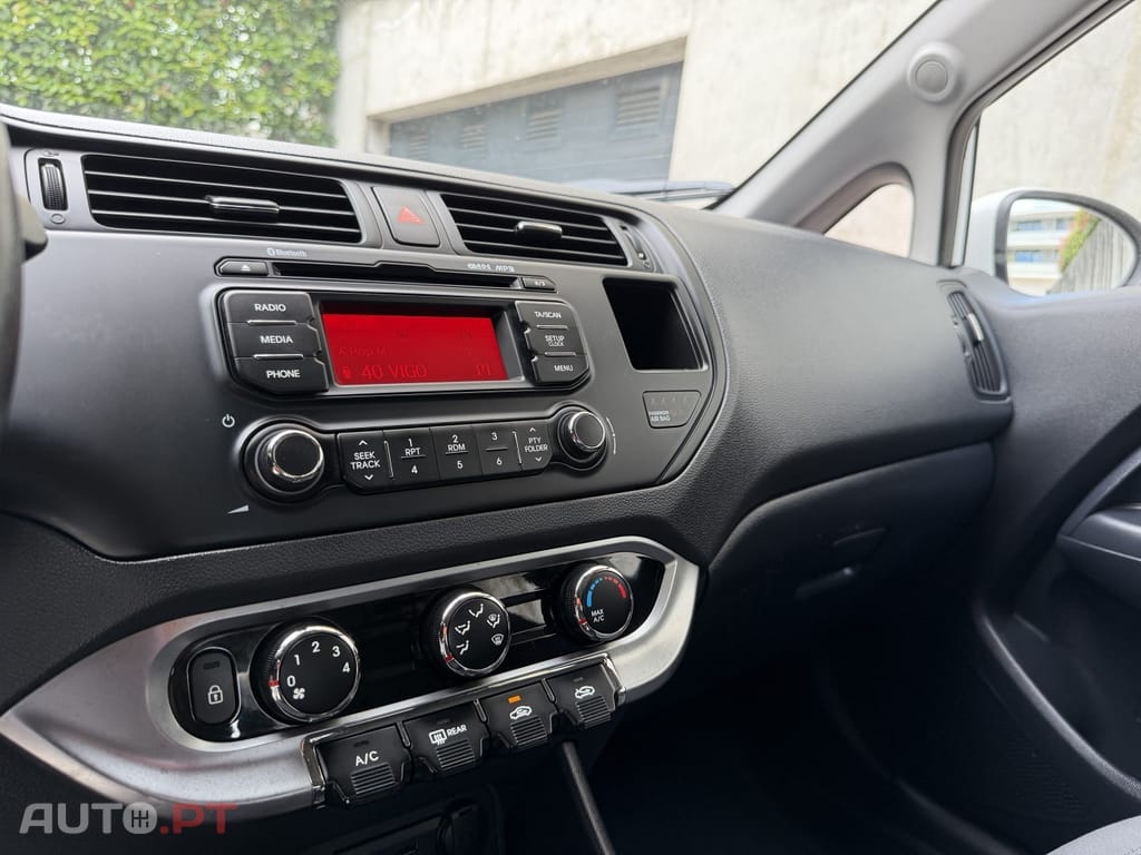 Kia Rio 1.2 CVVT LX