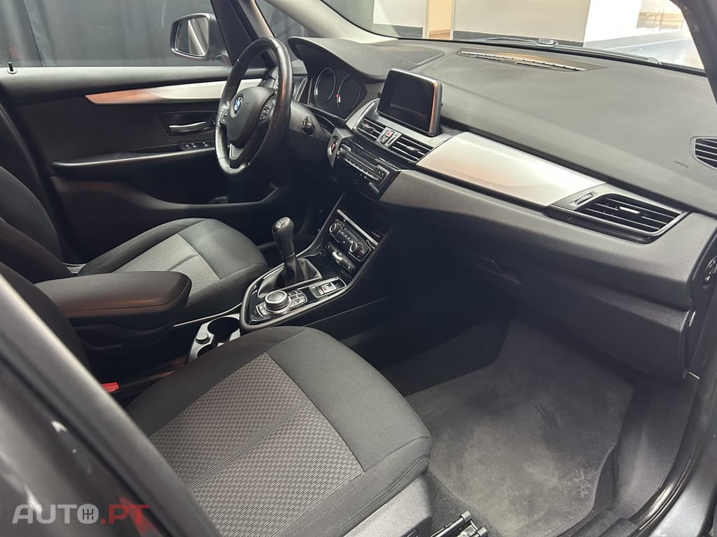 BMW 216 d Advantage