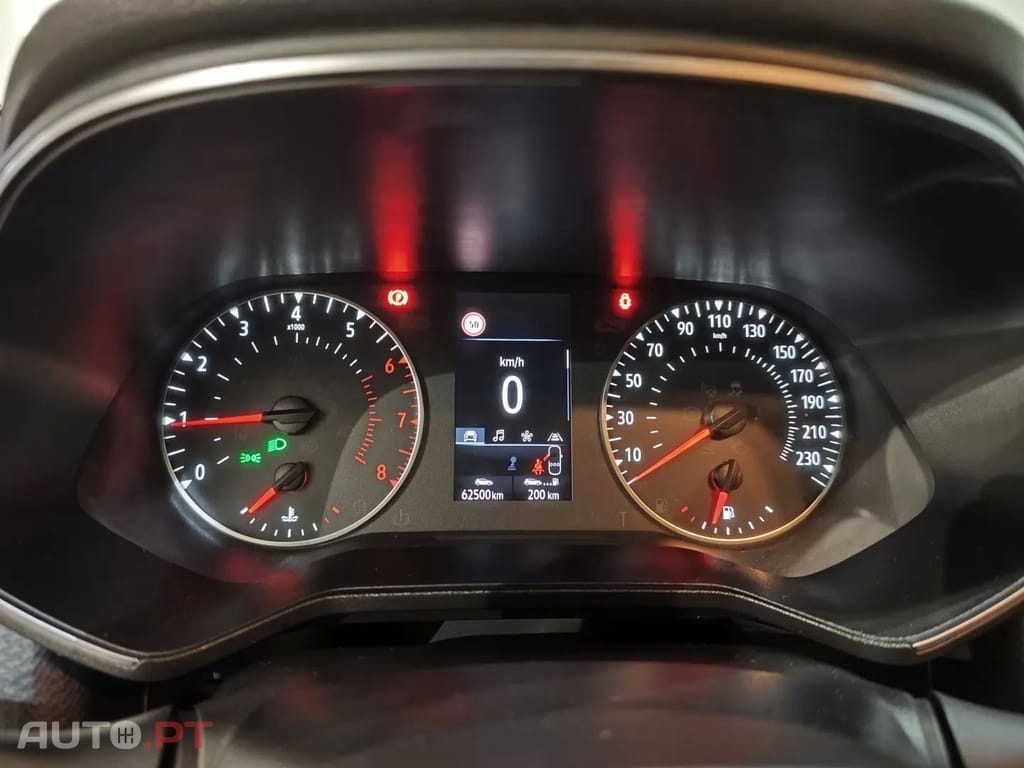 Renault Clio TCe 100 INTENS