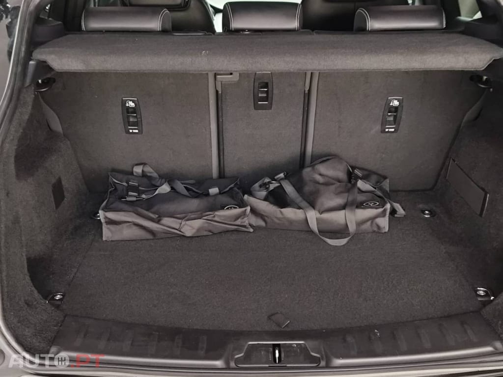 Jaguar E-Pace 1.5 P300e R-Dynamic S AWD Aut.