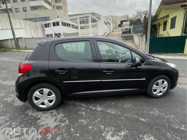 Peugeot 207 1.6 HDi 98g