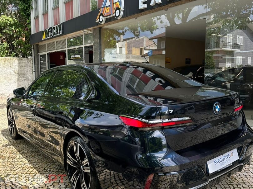 BMW i7 xDrive60 Pack Desportivo M