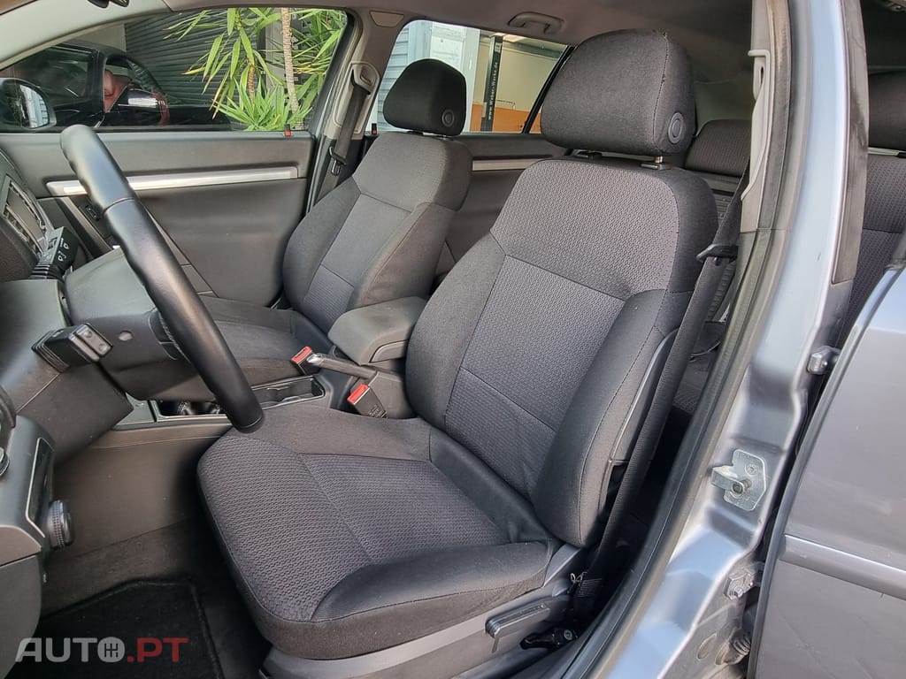 Opel Vectra Caravan 1.9 CDTi Comfort