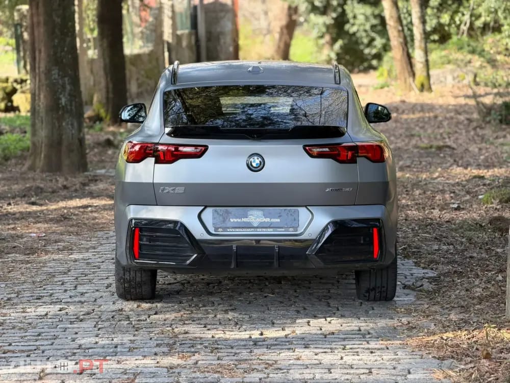 BMW iX2 xDrive30 Pack Desportivo M Pro