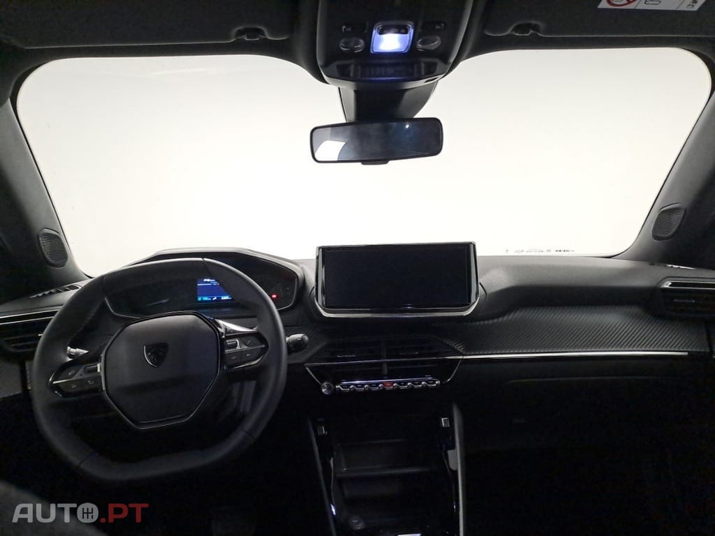 Peugeot E-2008 Active