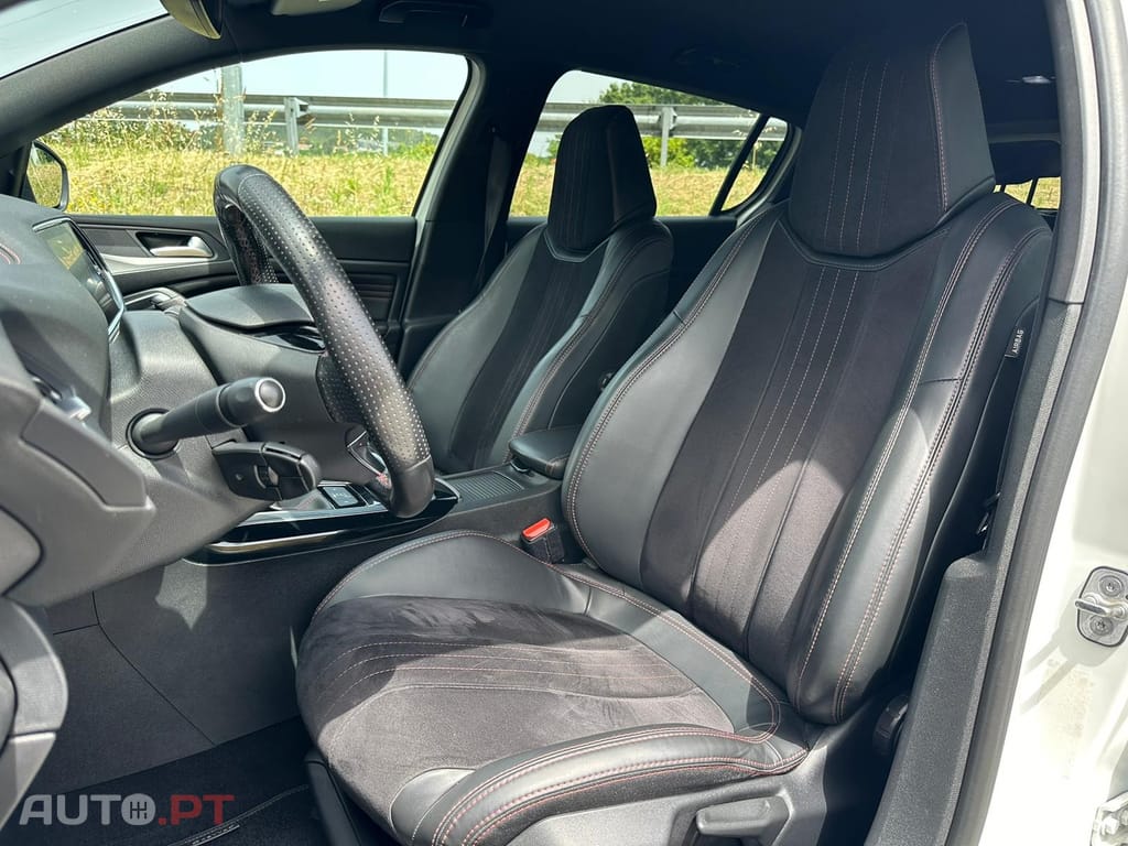 Peugeot 308 1.2 PureTech GT EAT8