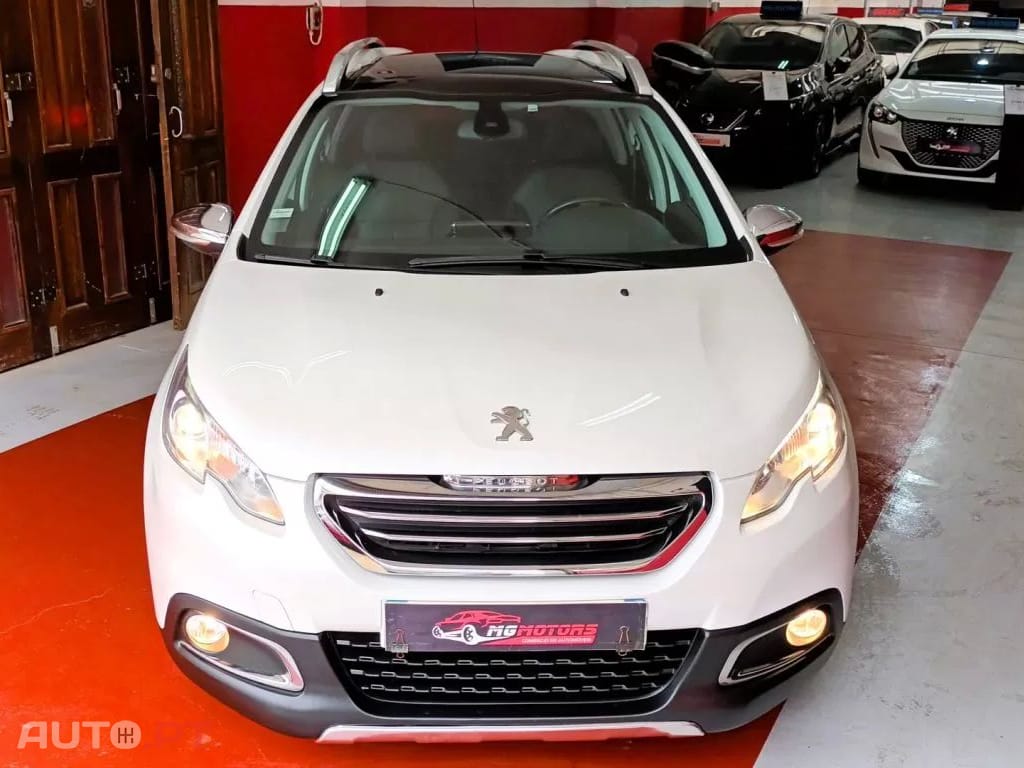 Peugeot 2008 1.2 PureTech Allure