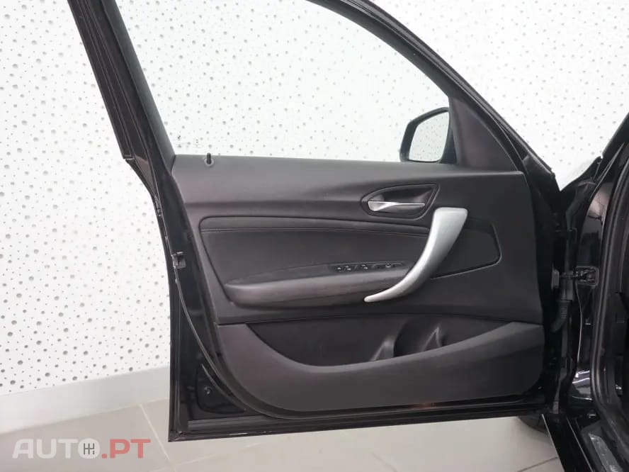BMW 116 d Line Luxury Auto