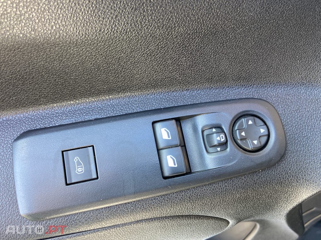 Citroen Berlingo 1.6 HDI 100 CV  CarPlay