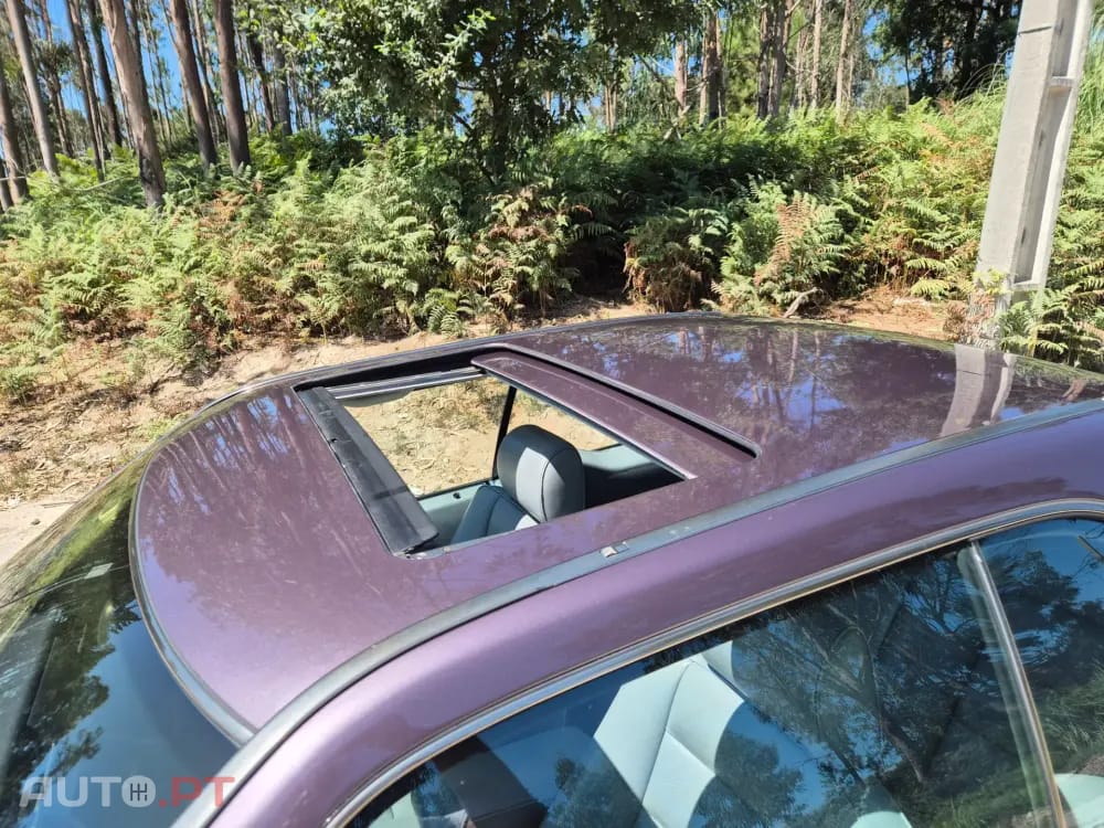 Mercedes-Benz 230 Outro