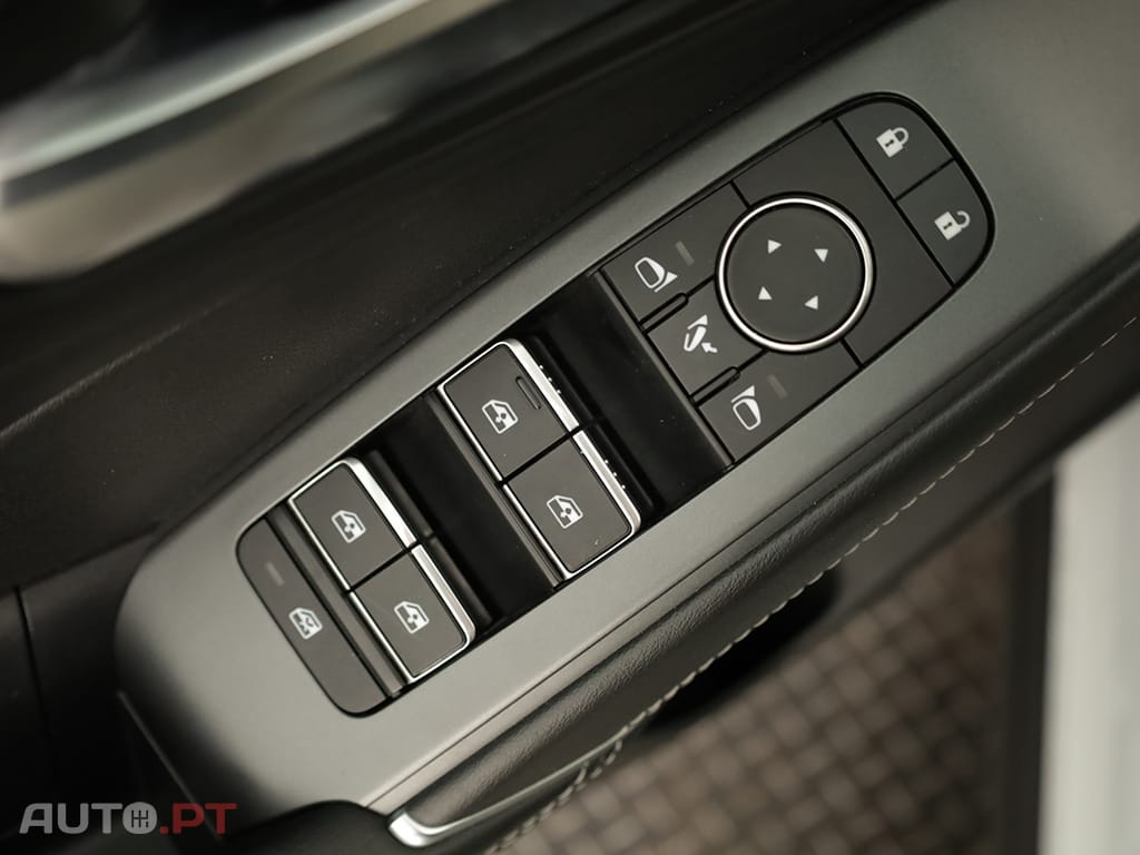 Nissan Qashqai Qashqai 1.3 DIG-T N-Connecta LED Xtronic
