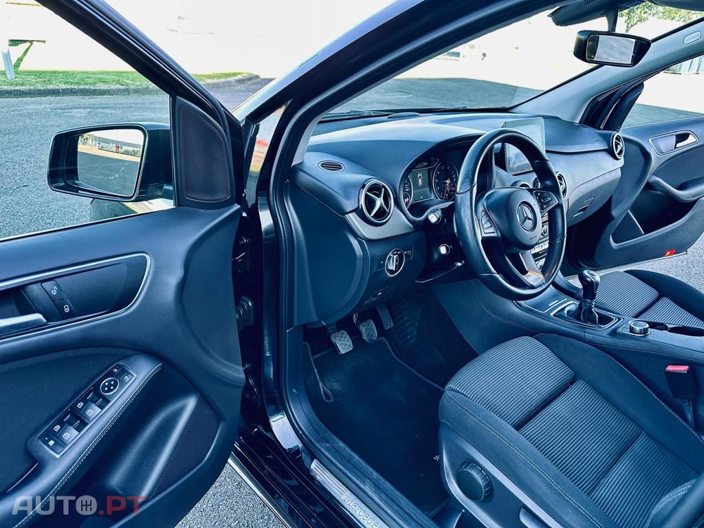 Mercedes-Benz B 180 Avantgarde