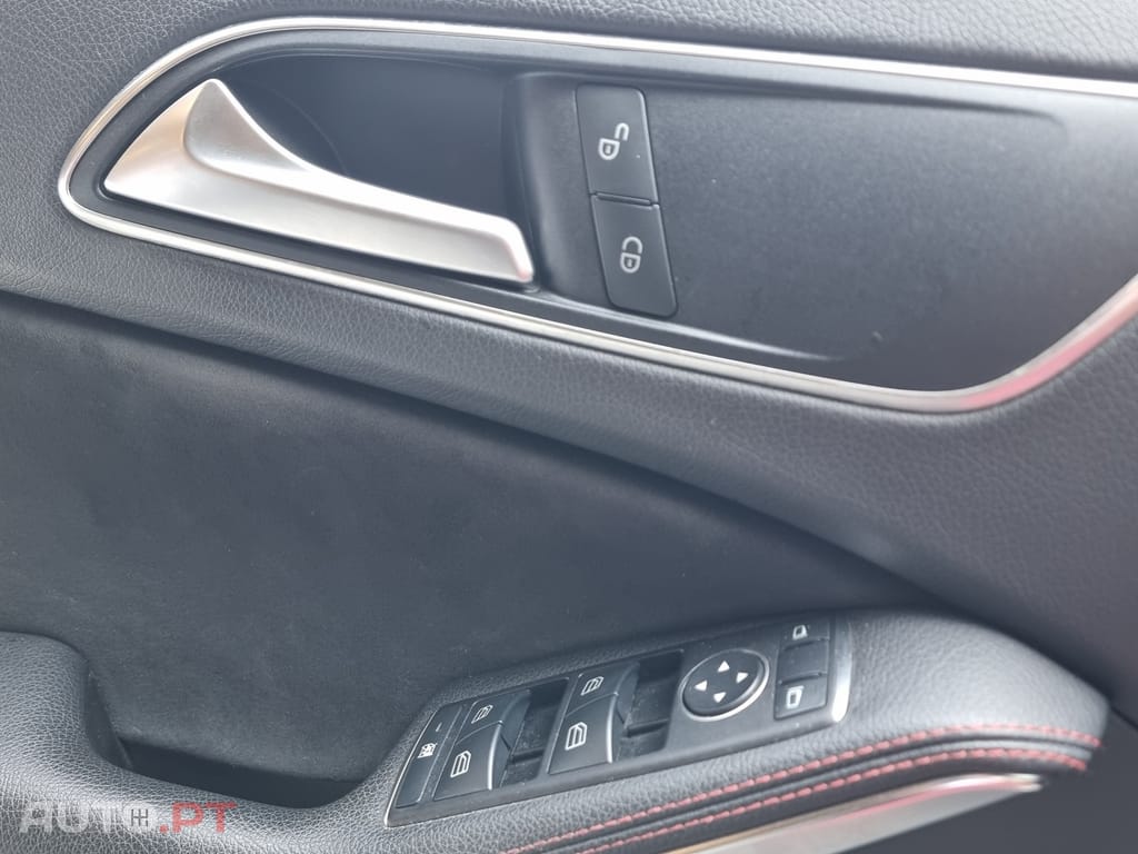 Mercedes-Benz A 180 d AMG Line