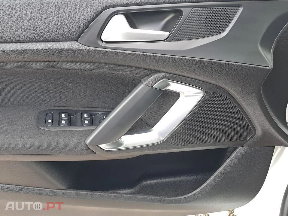 Peugeot 308 1.5 BlueHDi Business Line