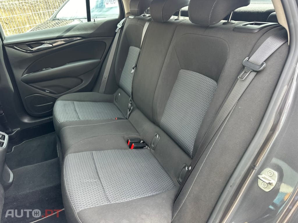 Opel Insignia 1.5 D Business Edition