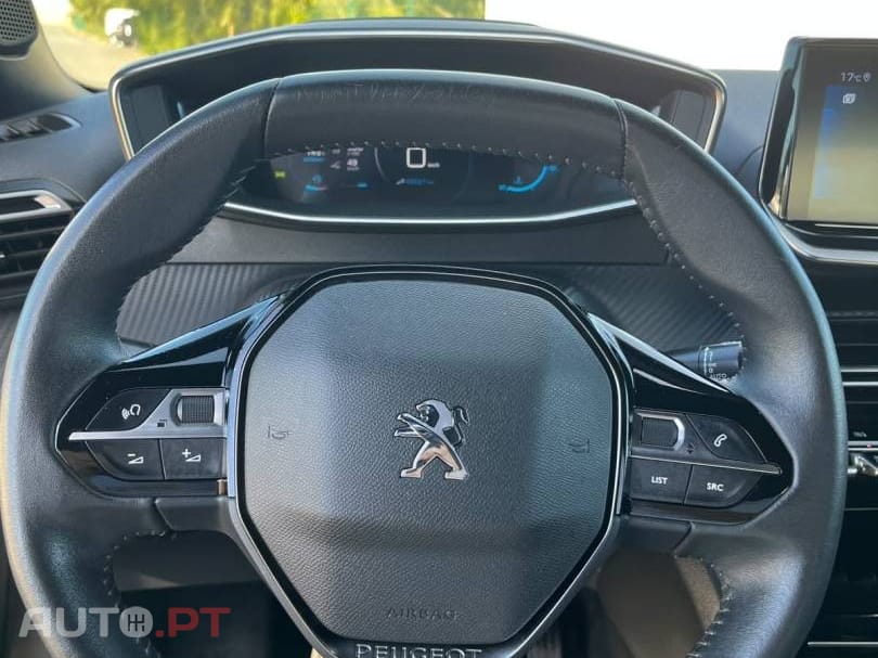 Peugeot 2008 1.2 PureTech Allure Pack