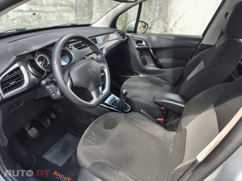 Citroen C3 1.2 VTi Exclusive