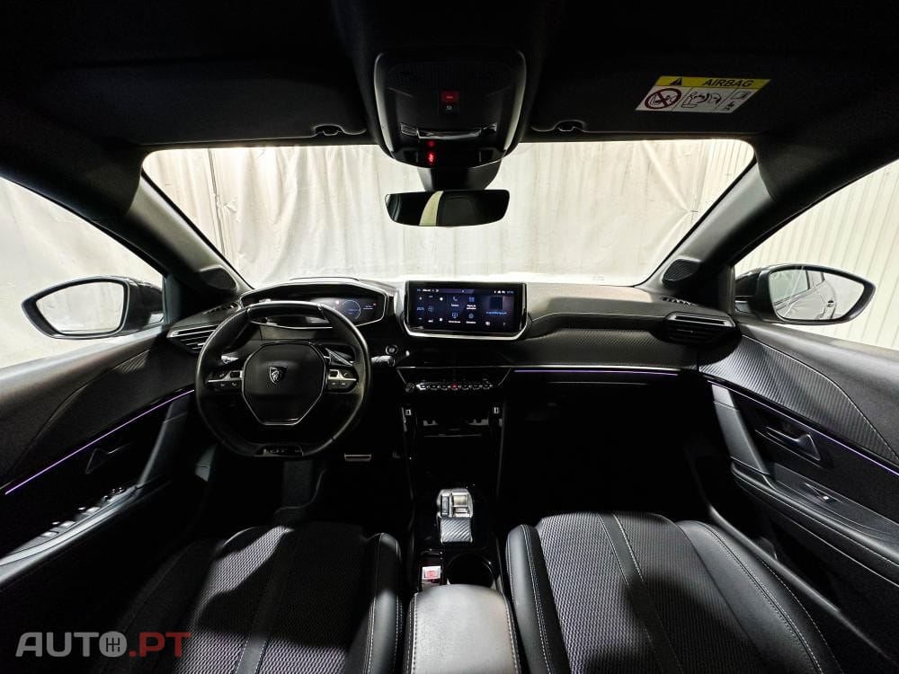 Peugeot E-208 51 kWh GT