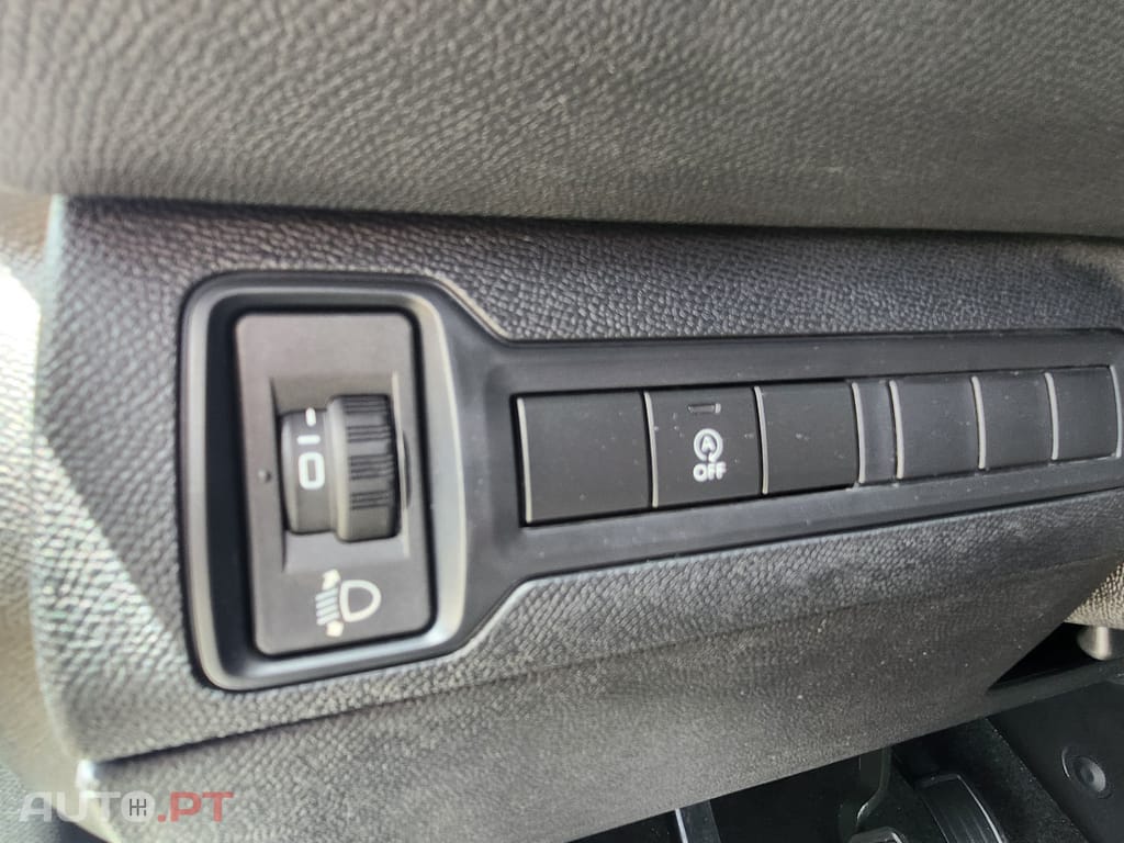 Peugeot 308 1.5 BlueHDi Business Line