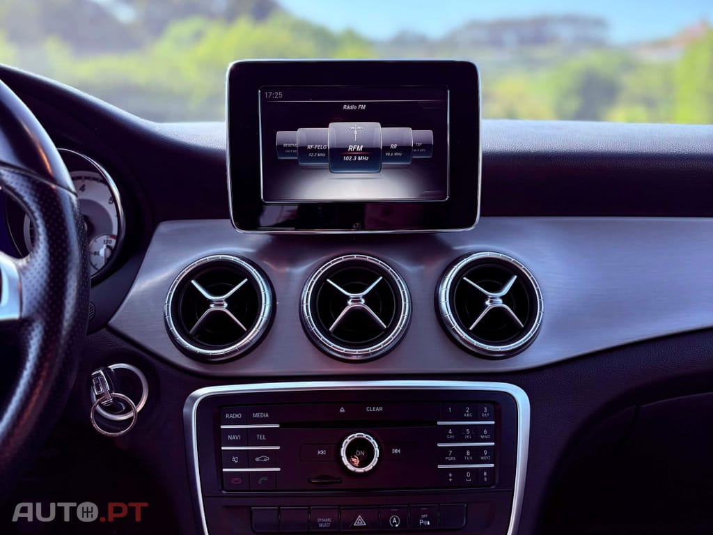 Mercedes-Benz CLA 180 d AMG Line