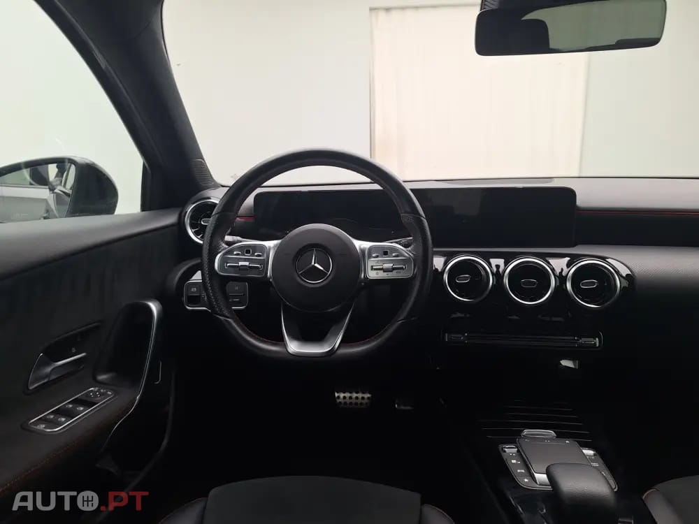 Mercedes-Benz A 250 e AMG Line