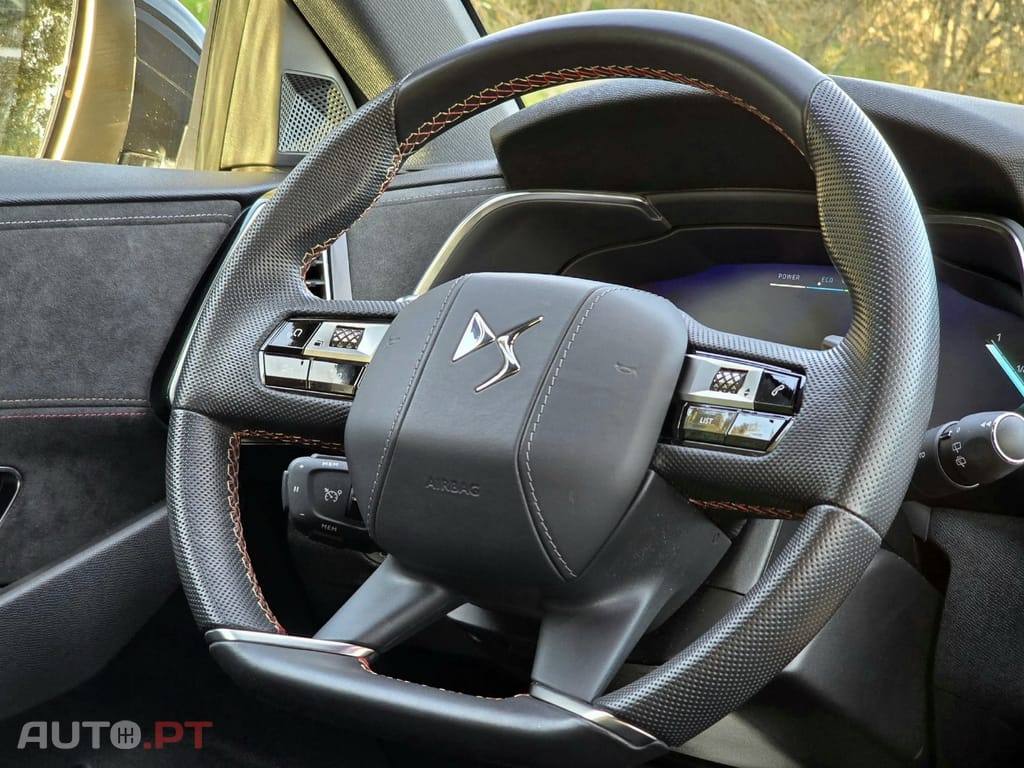 DS DS7 Crossback E-Tense Performance Line EAT8