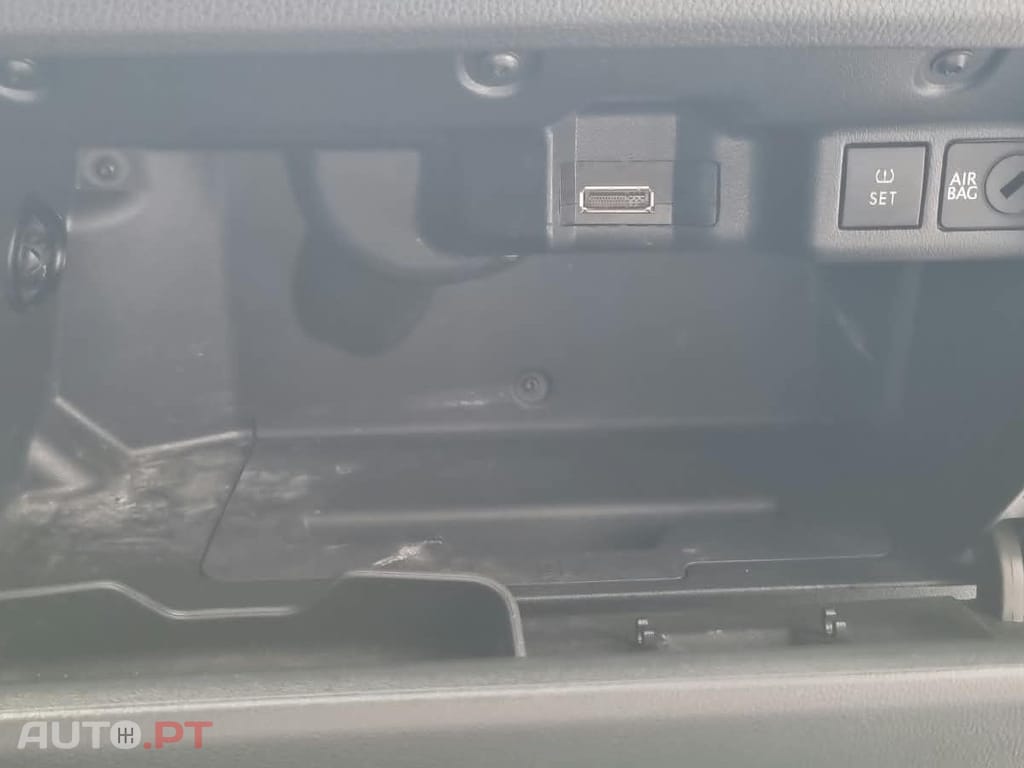 Volkswagen Polo 1.6 TDi R-LINE