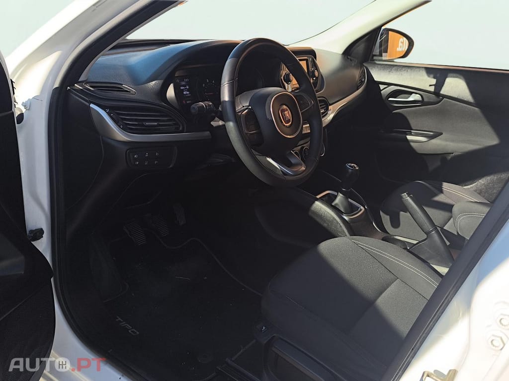 Fiat Tipo 1.3 M-Jet Lounge